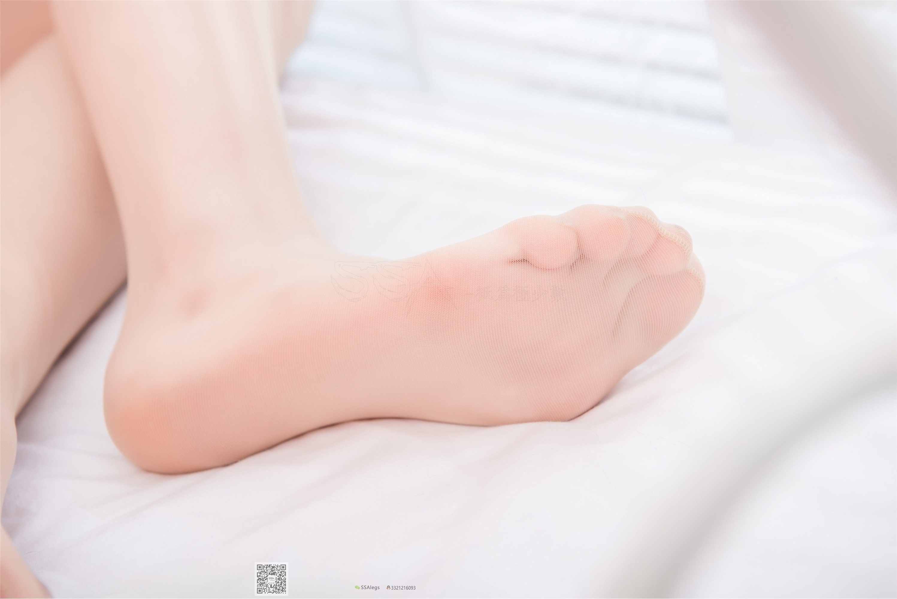 SSA丝社 NO.027 小琪琪肉色开档丝袜_清纯美女的诱惑